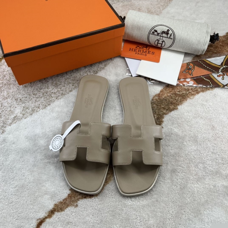 H**mes slippers